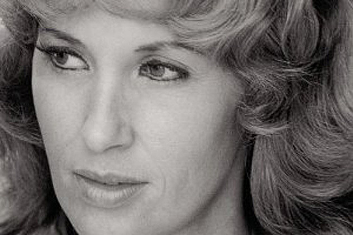 Born Virginia Wynette Pugh on May 5, 1942, in Itawamba County, Mississippi, Tammy faced a challenging childhood.