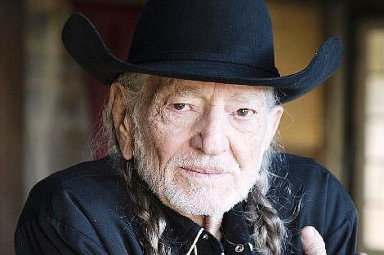 Willie Nelson, an iconic figure of the outlaw country movement
